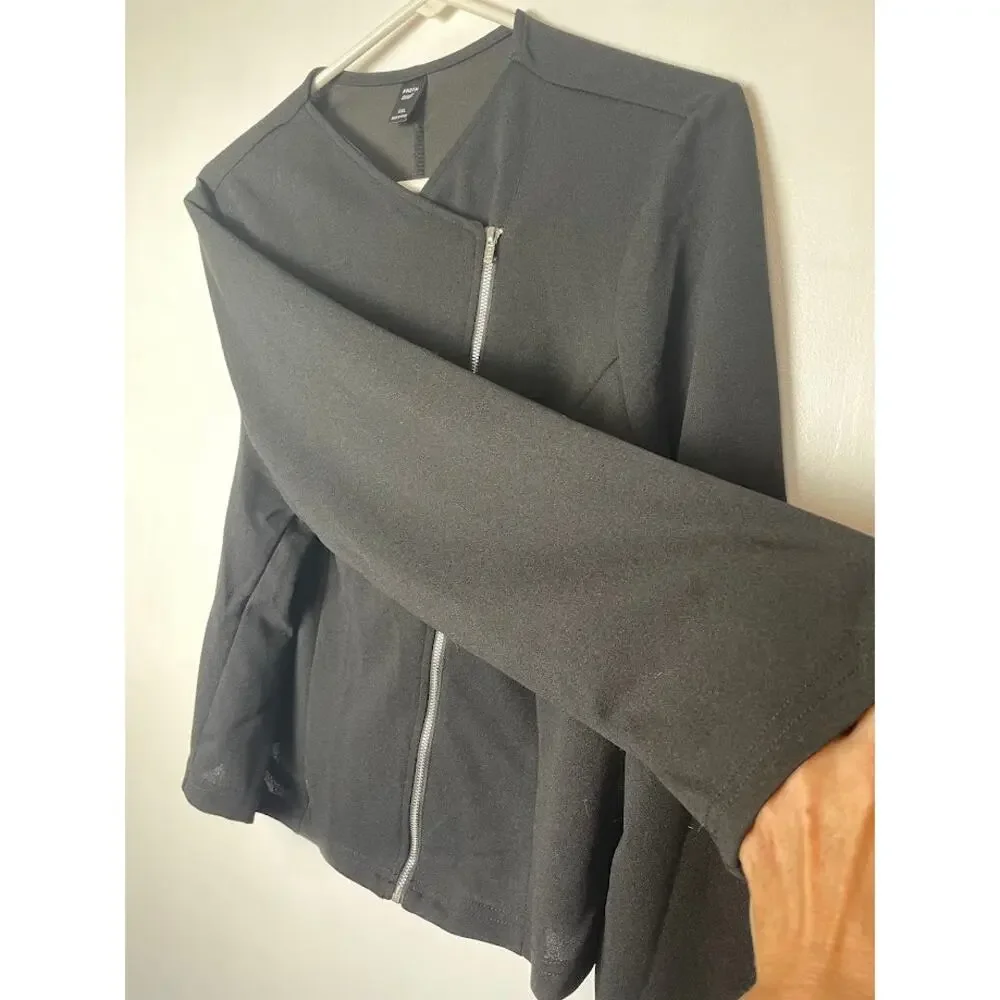 Women's Black Moto Jacket Minimalist Diagonal Silver Full Zip Cropped Size 1XL